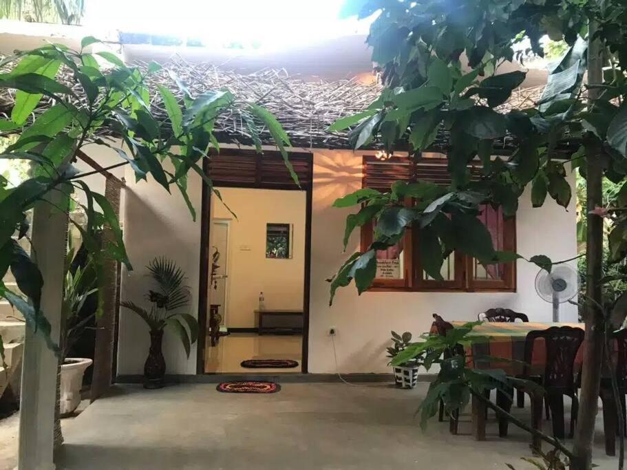Yunal'S Place Матара Екстер'єр фото
